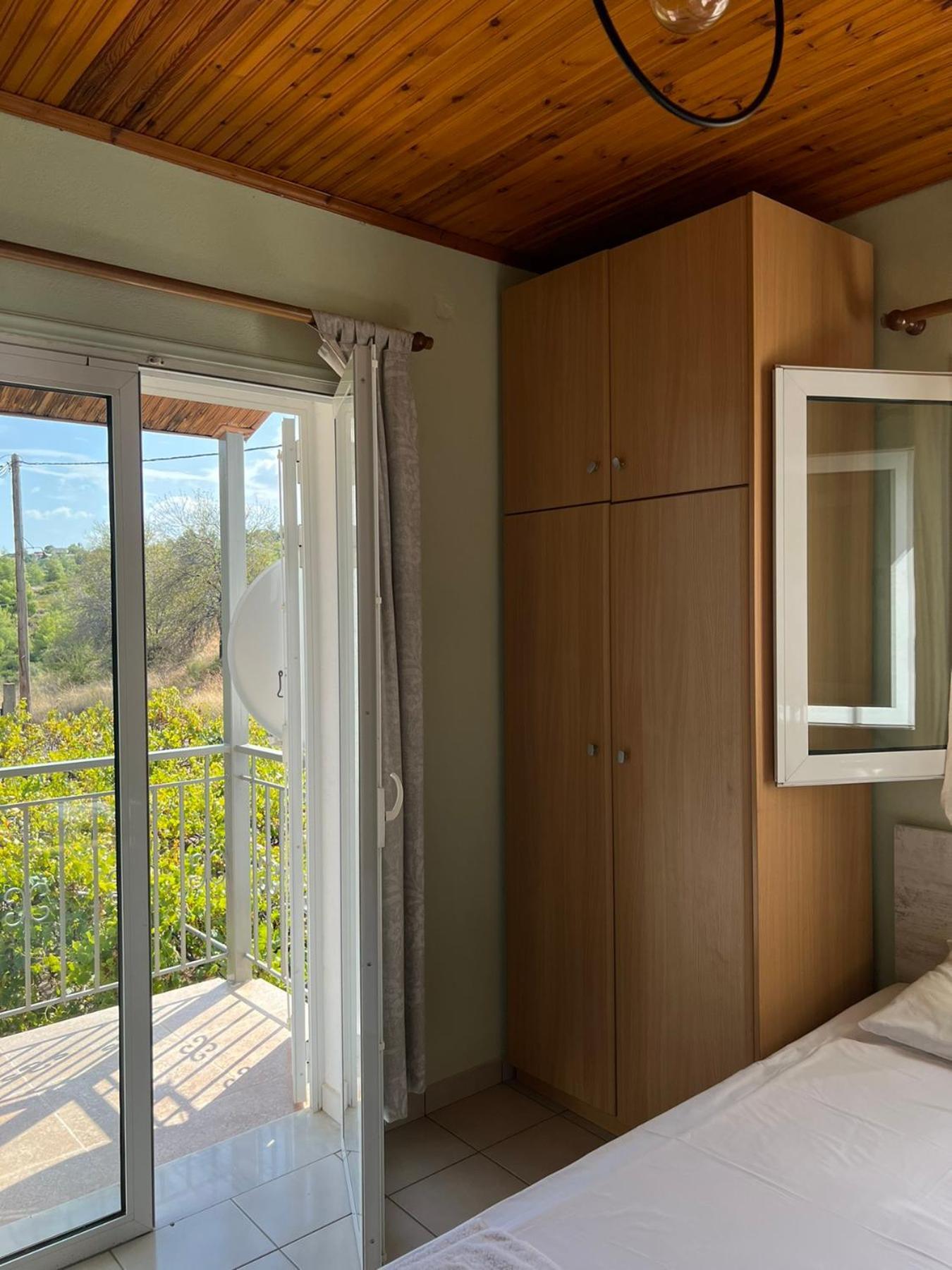 Xenia'S Seaview House Villa Paralia Avlidhos Bagian luar foto